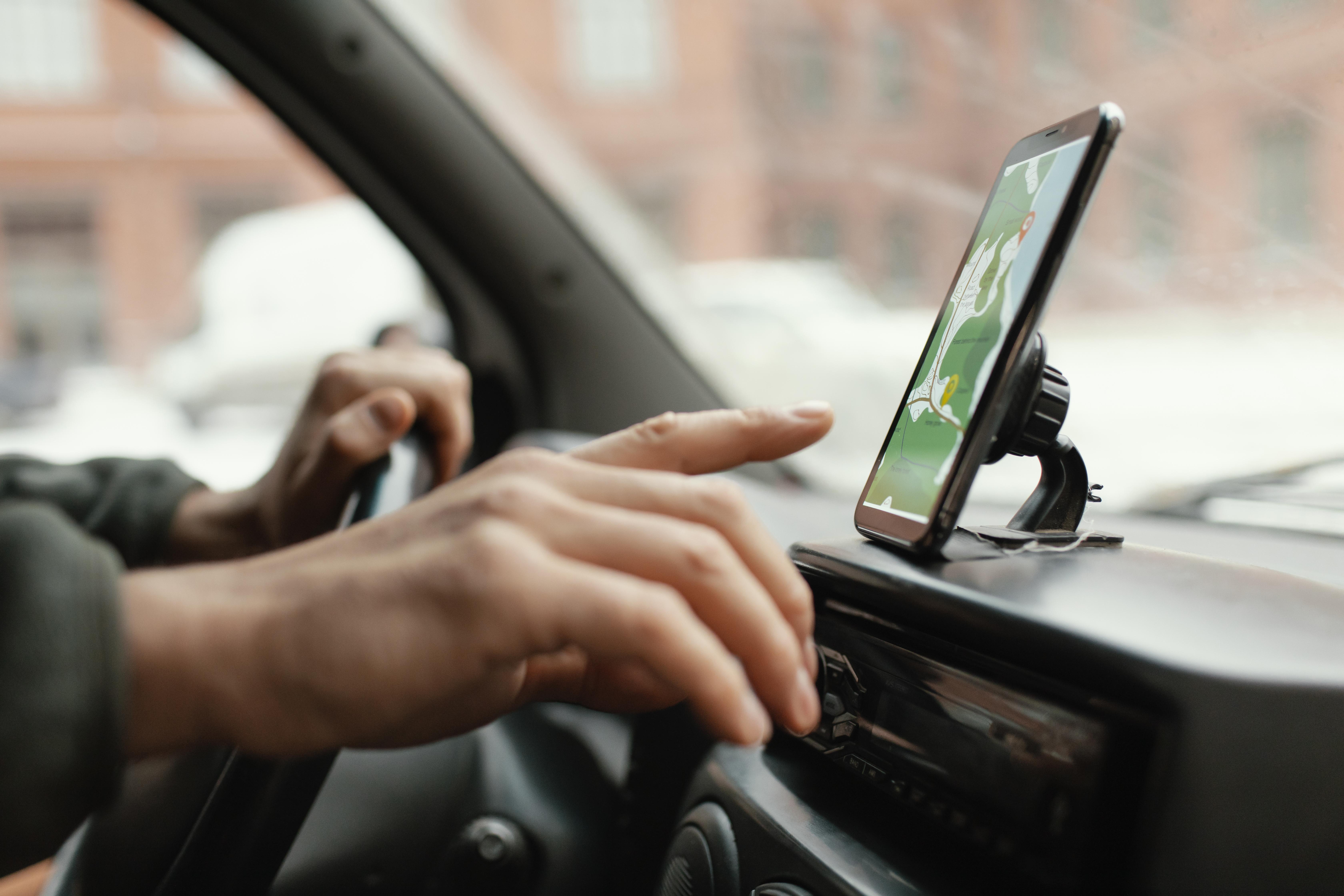 E-hailing driver with navigation - get paid faster