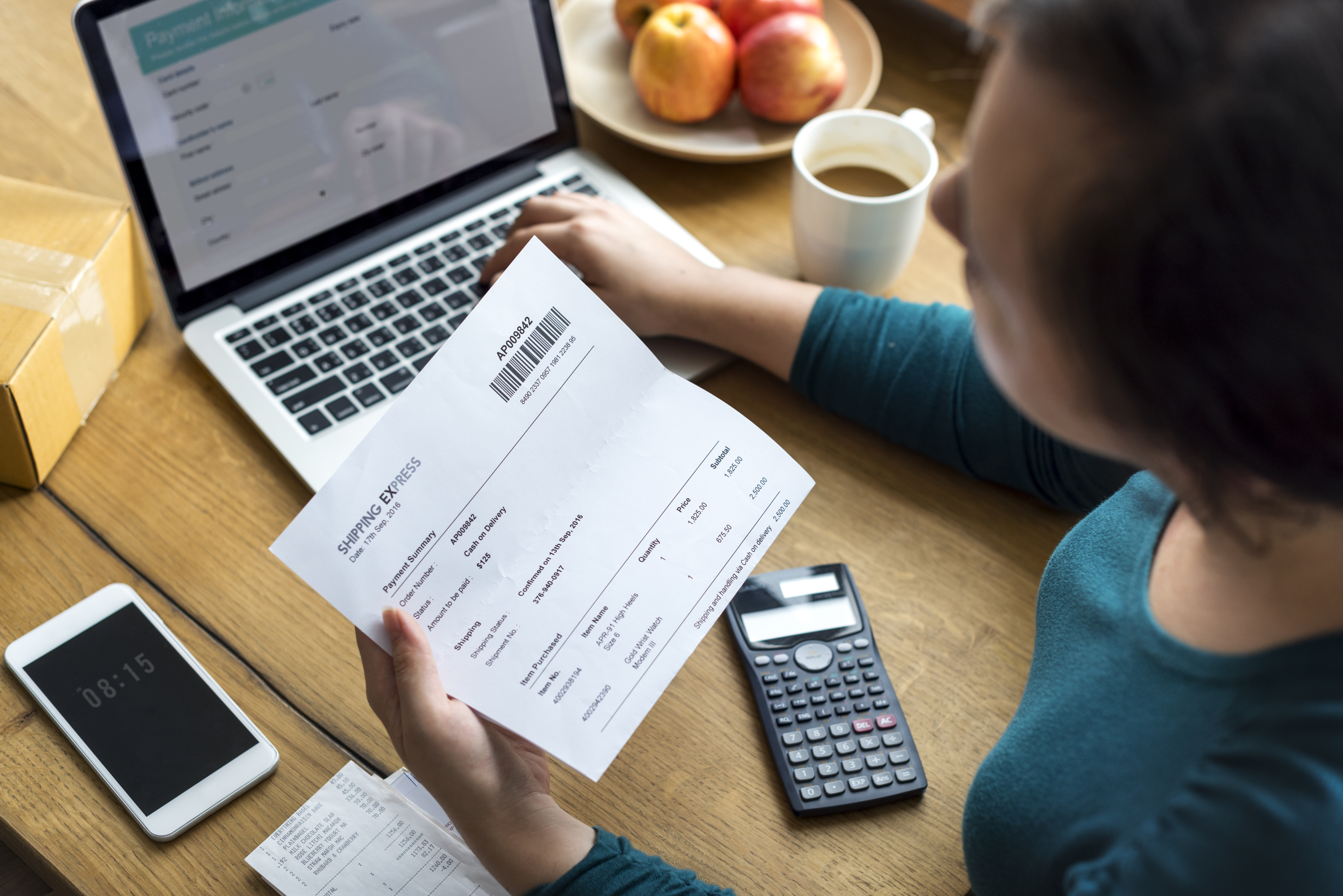 Managing invoices and payment documents
